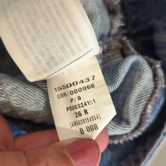 A&F Mom Jean size 2 Light Wash - Picture 9 of 13